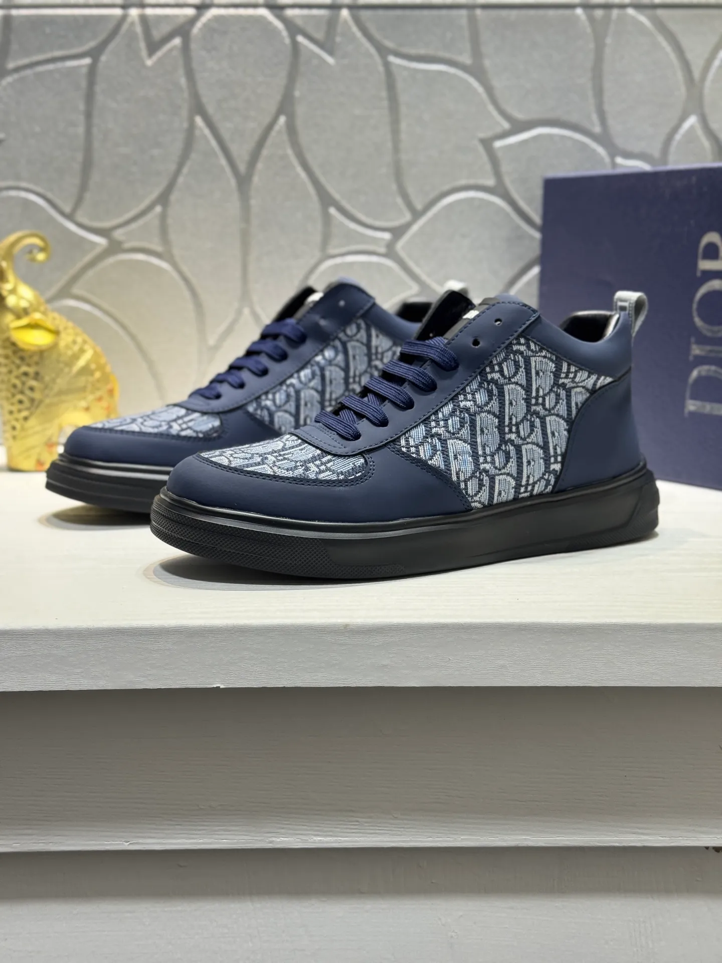Men's men's shoes 💰420 [New model] 🌂🌂Dior (Dior) 🆕 mid-top B02 casual shoes, carefully made of first-layer cowhide with canvas, comfortable and breathable ~ rubber sole, enhances style. Fashionable and versatile, it can complement any look. Featuring an exquisite design that is uniquely dynamic and modern, this shoe is part of Dior's legacy and embodies modern elegance. Size: 38-44 (45 customized
